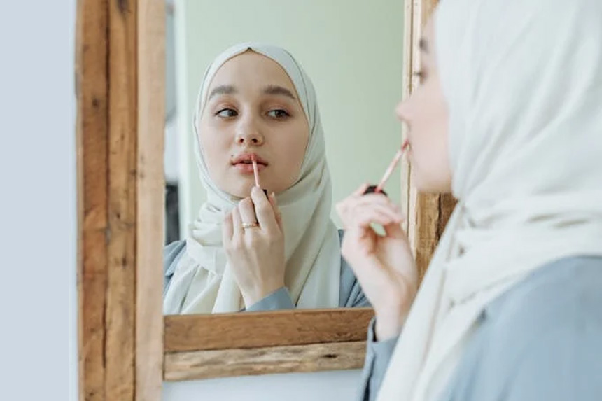 Menghiasi Hari dengan Mempercantik Diri